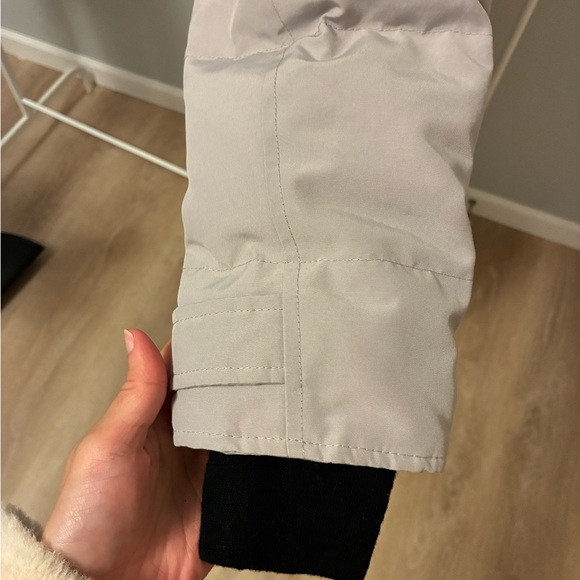 AUTHENTIC CANADA GOOSE Parka Jacket moonstone grey | looks new | coyote fur - Picture 15 of 17